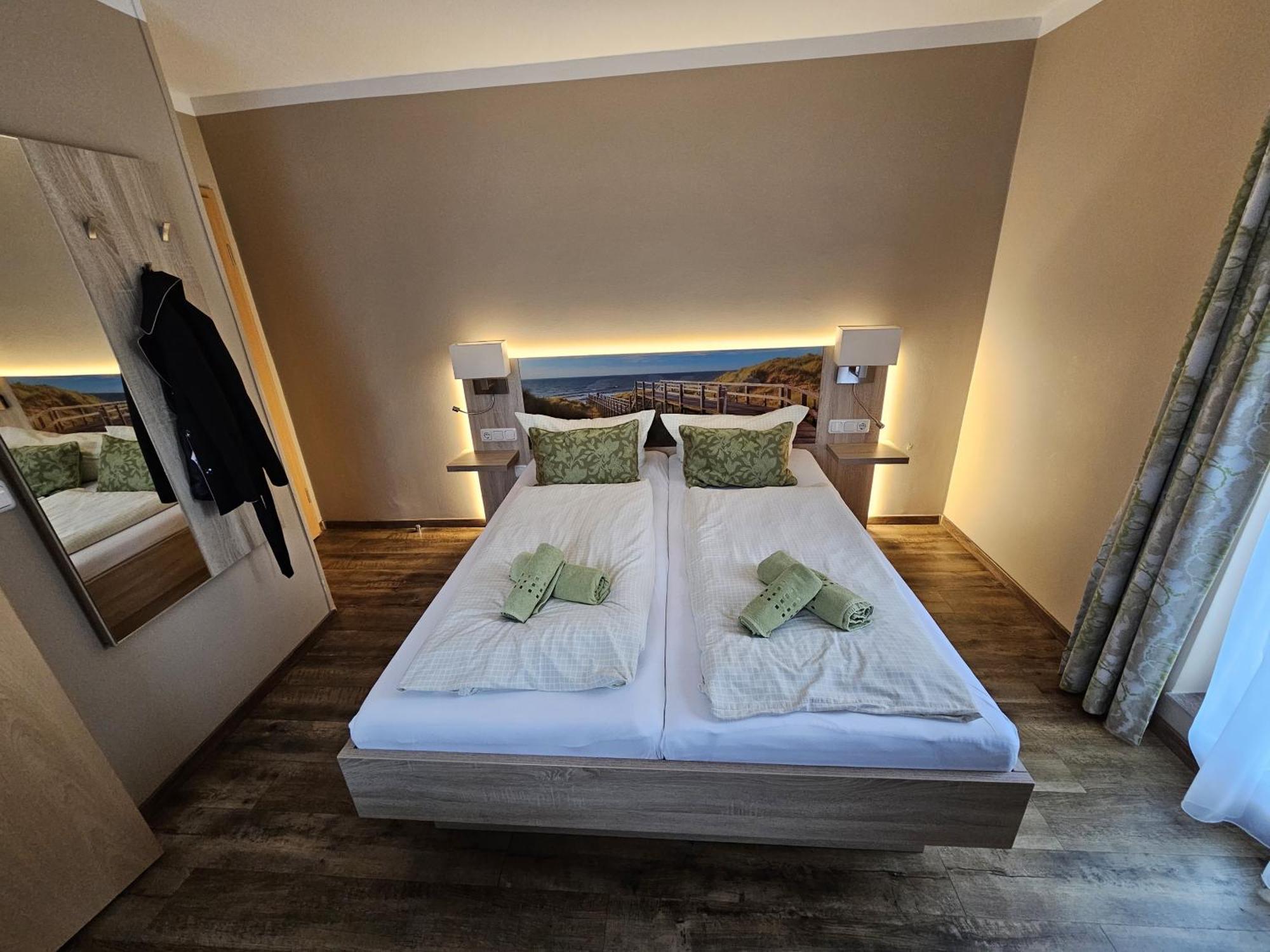 Hotel Pension Am Hafen Norddeich  Luaran gambar